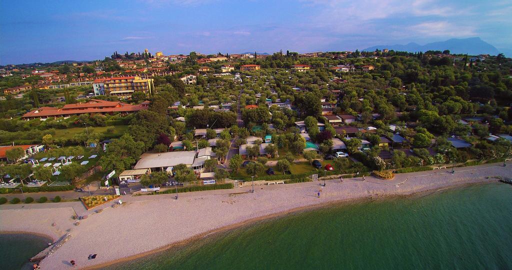 Отель Camping Porto Srl Moniga del Garda Экстерьер фото